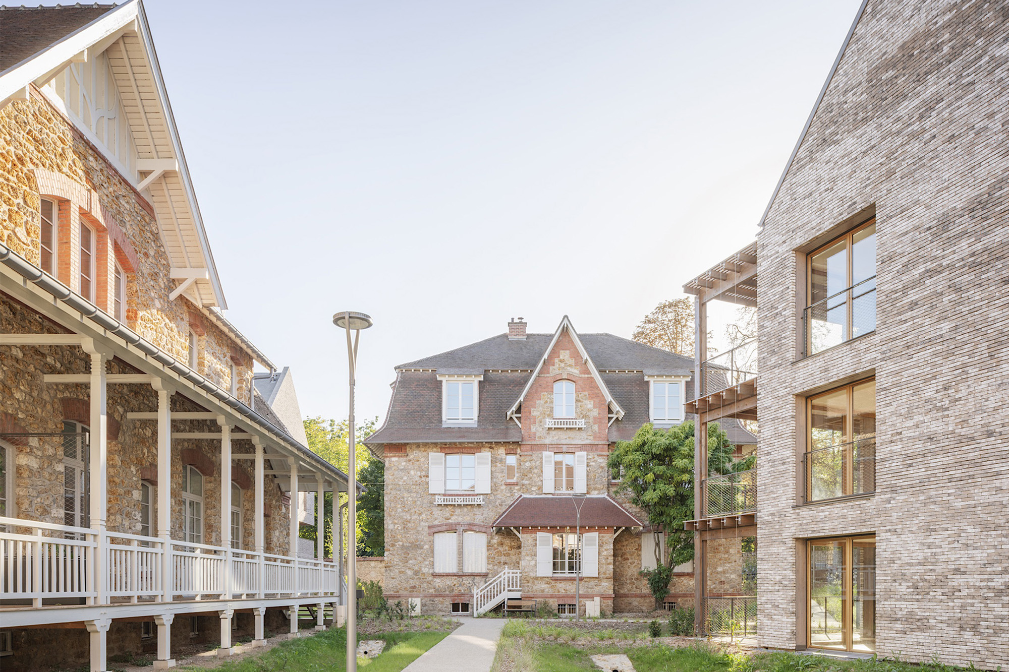 Housing in the park of the La Bruyère estate versailles-bruyere-7