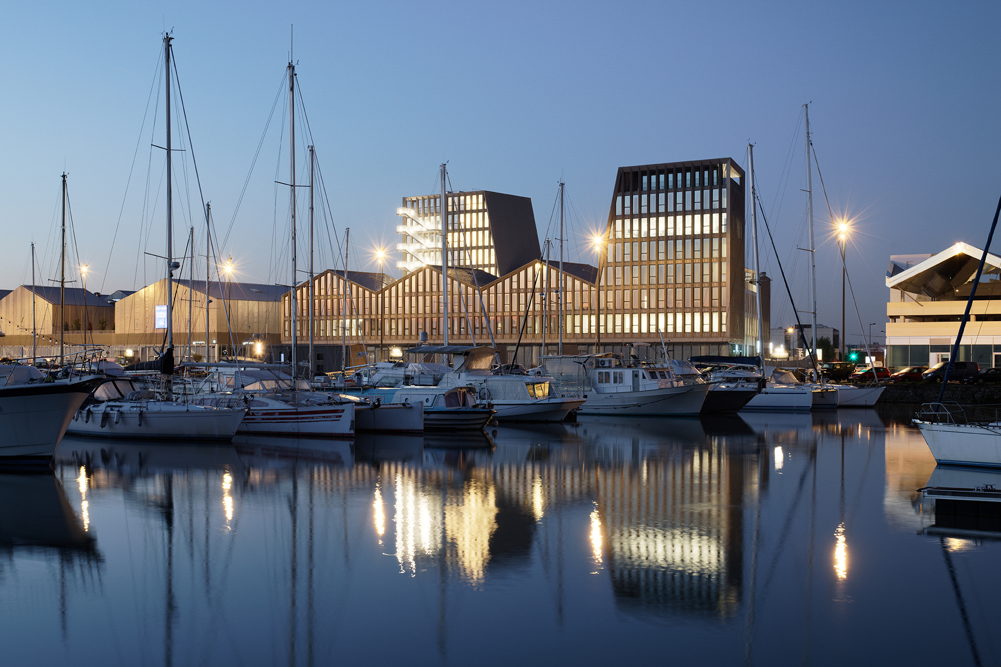 Offices facing the Bassins à flot bureaux-bassins-flot-bordeaux06