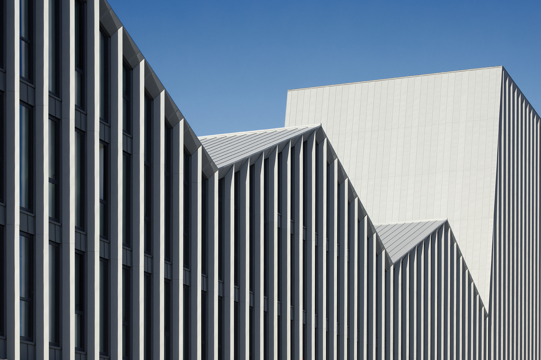 Offices facing the Bassins à flot bureaux-bassins-flot-bordeaux11