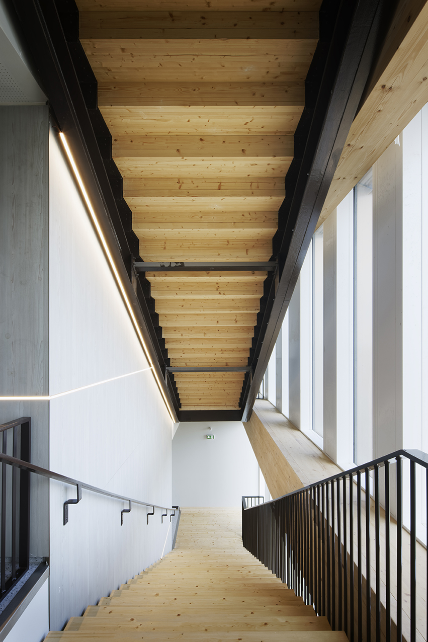 Offices in structural wood, Montjoie district bureaux-montjoie-saint-denis-24