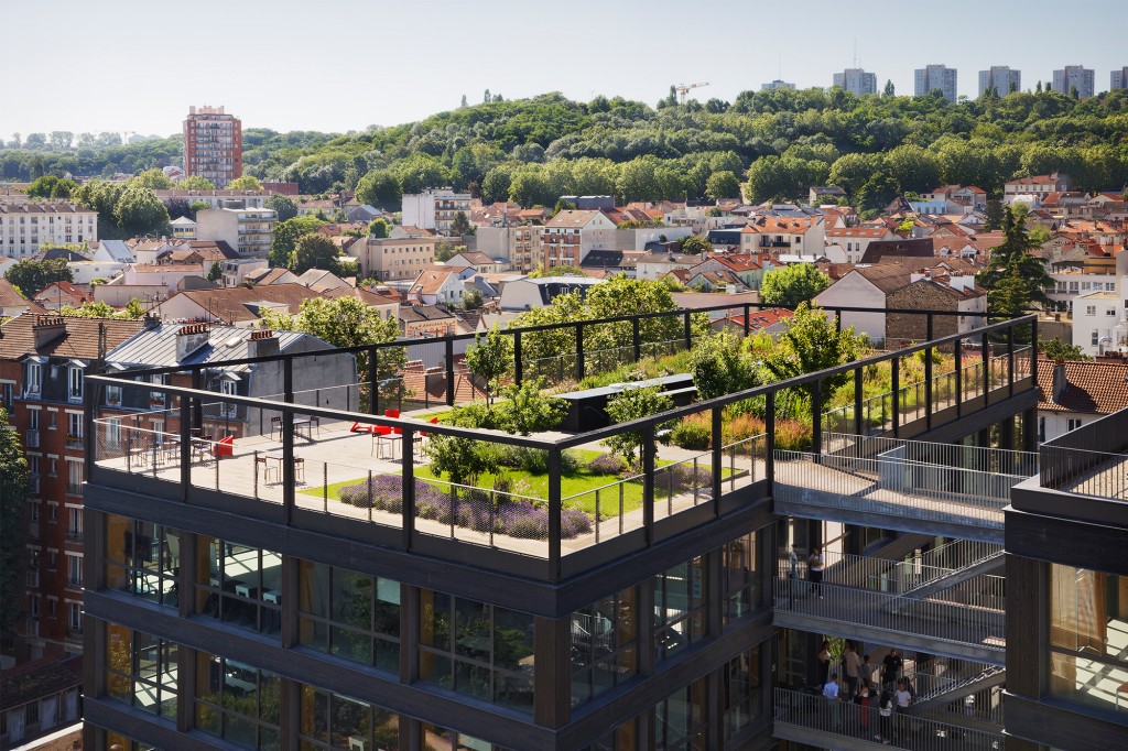Management school in structural wood ecole-management-pantin-chapeau02