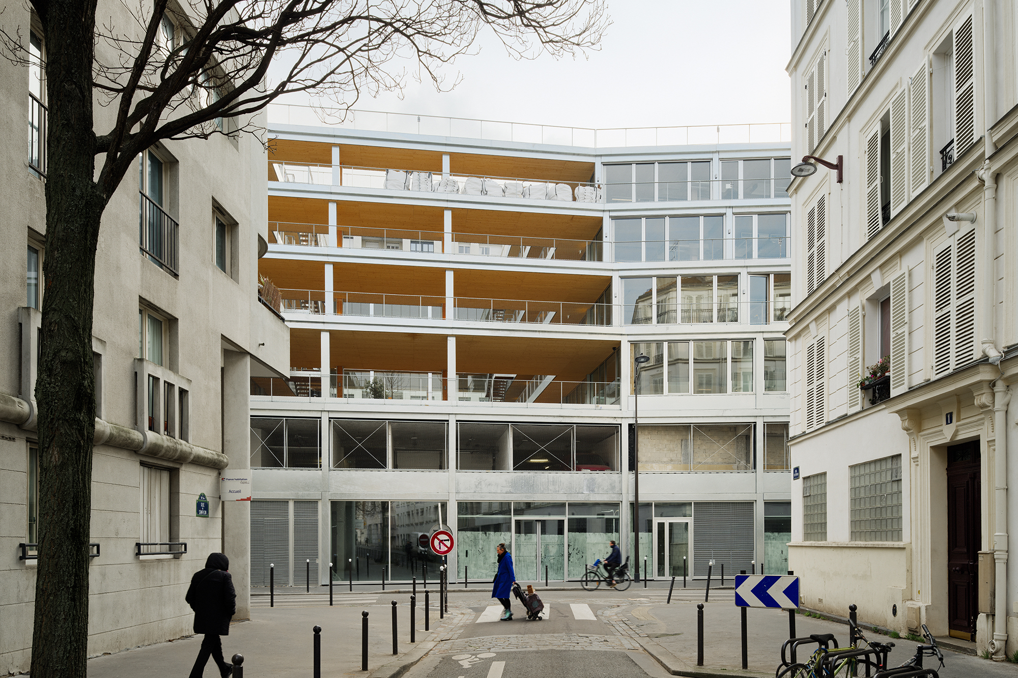 Mixed-use project with timber-frame extension, rue des Poissonniers projet-mixte-bois-poissonniers-chapeau11